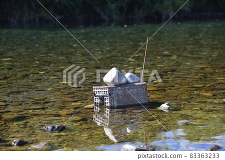 A device for collecting mitten crabs A device for collecting mitten crabs 83363233