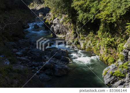 Hatonosu Valley 83366144