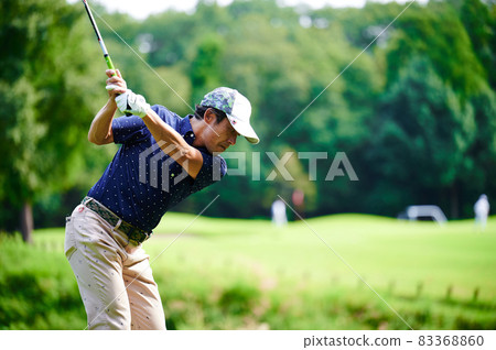 高爾夫球手藍天 83368860