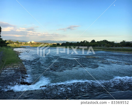 黃昏的桂川 83369552