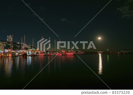 從熱海市看到的月亮路 從熱海市看到的月亮路 83373220