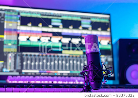 創作者的辦公桌組成 83373322