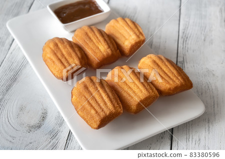 Madeleines - French small sponge cakes Madeleines - French small sponge cakes 83380596
