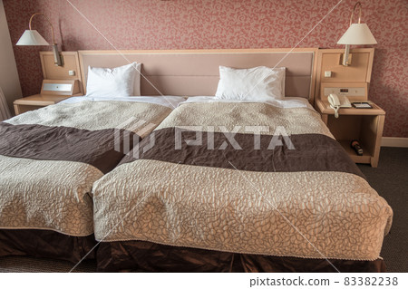 [Hotel twin beds] 83382238