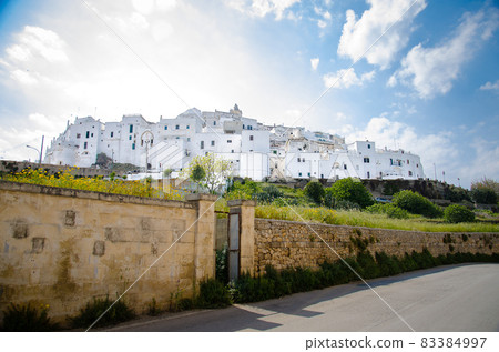 Panoramic view of the town of Ostuni with white buildings in Puglia 83384997