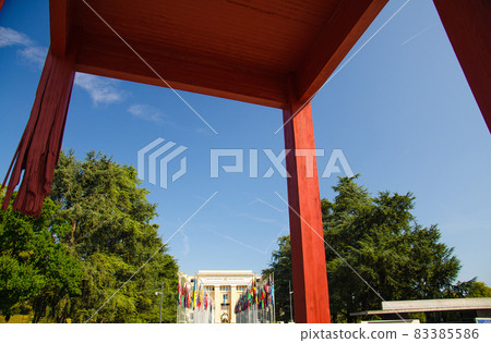 Broken chair in front of united nation building, Geneva, Switzerland 83385586