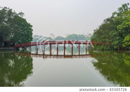 [Vietnam] Hoan Kiem Lake [Hanoi] 83385726