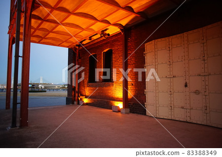  Red Brick Warehouse 83388349