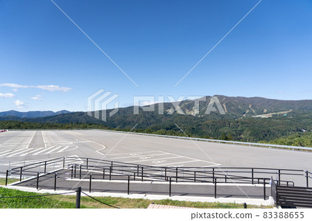 岐阜縣郡上市高衝町鷲見日鹿野高原附近的風景 岐阜縣郡上市高衝町鷲見日鹿野高原附近的風景 83388655