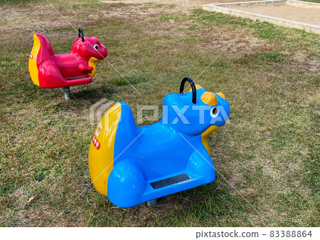 公園恐龍向後搖擺玩具套裝 公園恐龍向後搖擺玩具套裝 83388864