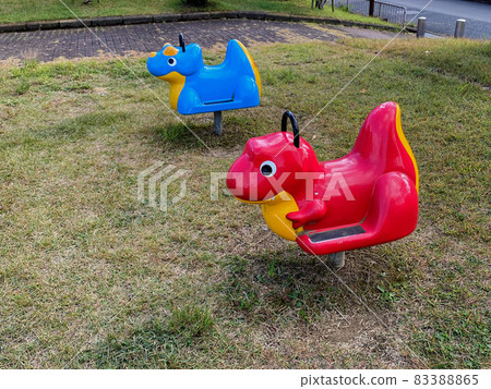 公園恐龍搖擺玩具正面 公園恐龍搖擺玩具正面 83388865