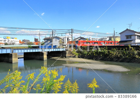 Yobitsugi, Minami-ku, Nagoya City Yamasaki River flowing beside Meitetsu Yobitsugi Station 83389166