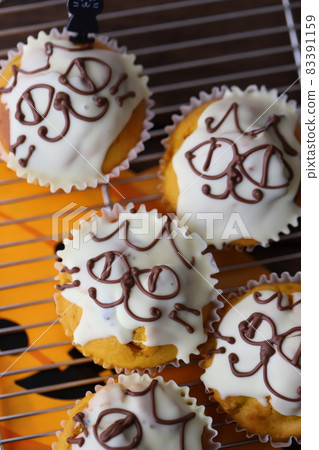 Pumpkin muffins for Halloween - homemade treats 83391159