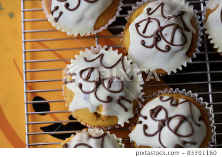 Pumpkin muffins for Halloween - homemade treats 83391160