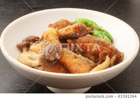 Fried salmon tatsutaage 83391264