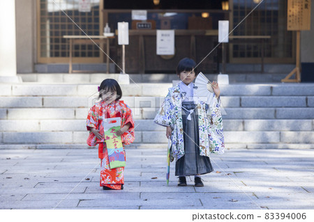 Shichigosan pilgrimage family Shichigosan pilgrimage family 83394006