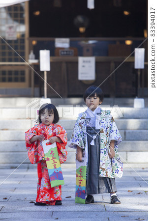 Shichigosan pilgrimage family 83394017