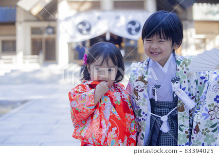 Shichigosan pilgrimage family Shichigosan pilgrimage family 83394025