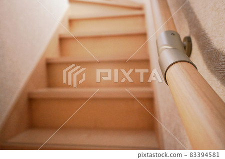 Ascending stairs 83394581