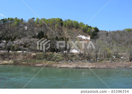 Melt water Early spring mountain stream 83396354