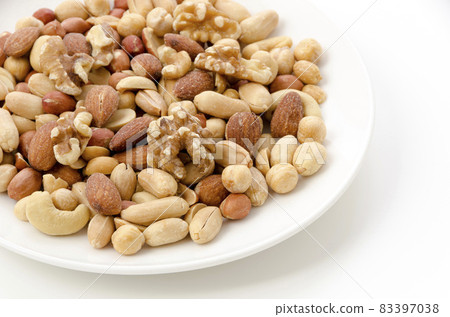 Mixed nuts 83397038