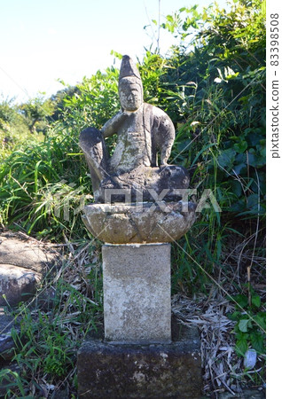 A stone statue of a person wearing a eboshi (Kodain / Inomata, Misato-cho, Kodama-gun, Saitama Prefecture) 83398508