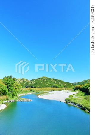 Mie Prefecture Miyagawa Clear stream in the blue sky 83398815