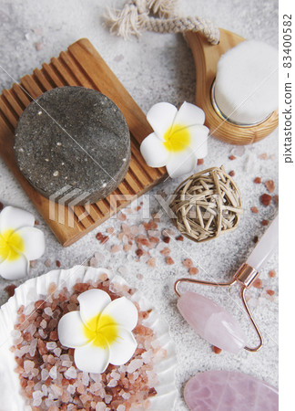 Beautiful spa relax concept. 83400582