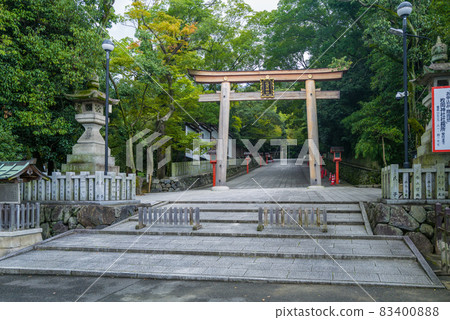 Hiraoka Shrine 83400888