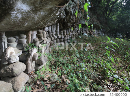 Kofuji Temple Ruins Stone Pagoda Group Upper (Kagawa Prefecture Designated Historic Site) 83400900