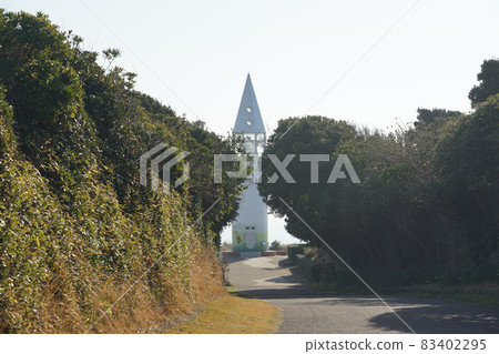 Abosaki Lighthouse at the eastern end of Jogashima (Miura City, Kanagawa Prefecture) 83402295