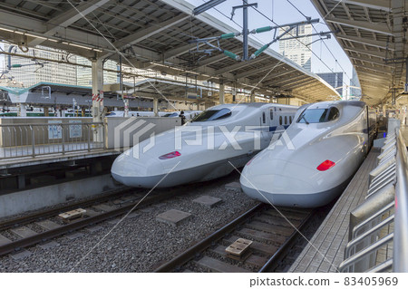 新幹線東京站新幹線平台 83405969