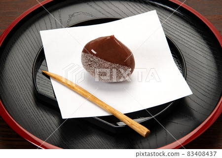 Chestnut Japanese confectionery 83408437