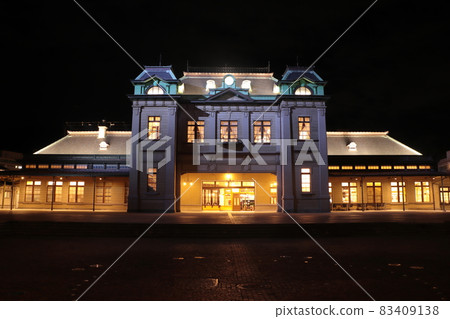 【福岡縣北九州市】保留著美麗的明治時代車站建築的JR門司港站 【福岡縣北九州市】保留著美麗的明治時代車站建築的JR門司港站 83409138