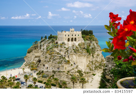 Sanctuary church Santa Maria dell Isola on top rock, Tropea, Italy Sanctuary church Santa Maria dell Isola on top rock, Tropea, Italy 83415597
