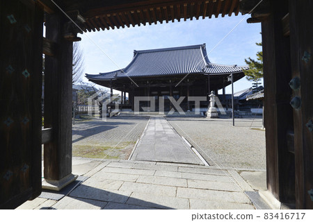 View of the main hall from the approach to Guzeiji Temple Gokashokondocho, Higashiomi City, Shiga Prefecture View of the main hall from the approach to Guzeiji Temple Gokashokondocho, Higashiomi City, Shiga Prefecture 83416717