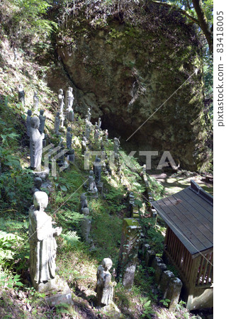 岩屋神社的石佛像 岩屋神社的石佛像 83418005