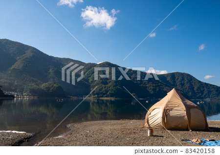 在西湖湖畔露營 83420158