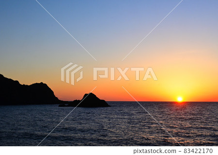 積丹半島、北海道日本海&日落&晴天&右側 積丹半島、北海道日本海&日落&晴天&右側 83422170