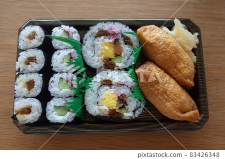 Norimaki and Inari's lunch box 83426348