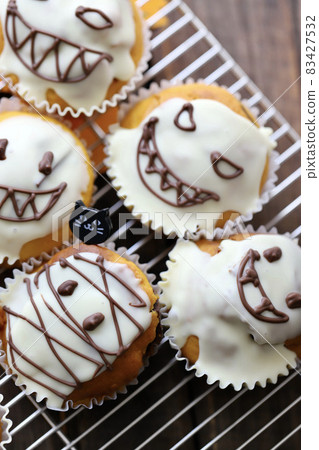 Pumpkin muffins for Halloween - homemade treats 83427532