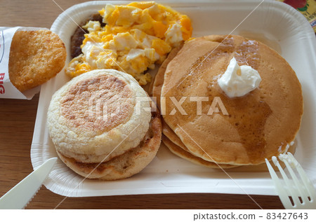 快餐店早上 83427643