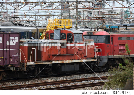 JR Freight DE10 diesel locomotive that is connected to a down freight train and forwarded JR Freight DE10 diesel locomotive that is connected to a down freight train and forwarded 83429184