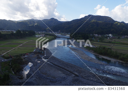 Chikuma River, who grew up eating Shinano apples, is married to Echigo Chikuma River, who grew up eating Shinano apples, is married to Echigo 83431568