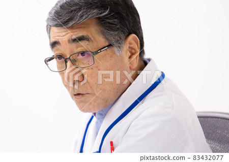 醫學影像醫生白大褂 83432077