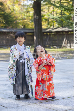 Shichigosan brother and sister Shichigosan brother and sister 83434798