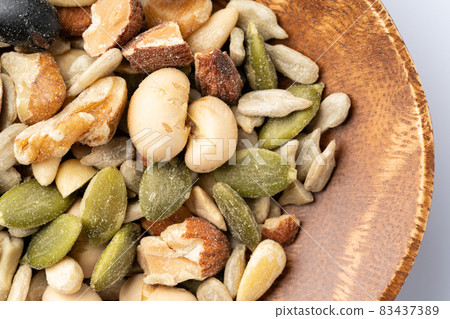 可食用種子和水果的混合物 83437389