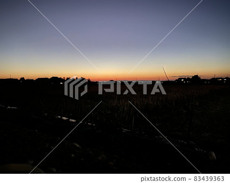 A sunset 83439363