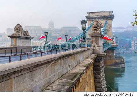 Beautiful view of the Chain Bridge over the Danube river in Budapest Beautiful view of the Chain Bridge over the Danube river in Budapest 83440413