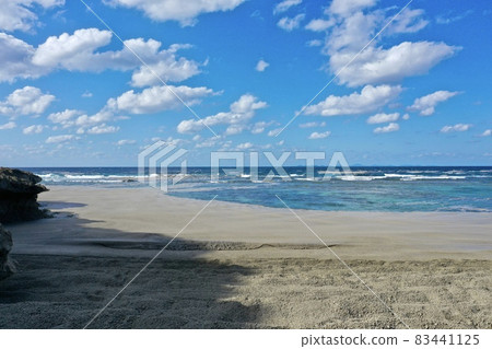 Pumice of a volcanic eruption that flows to the northern part of the main island of Okinawa 83441125